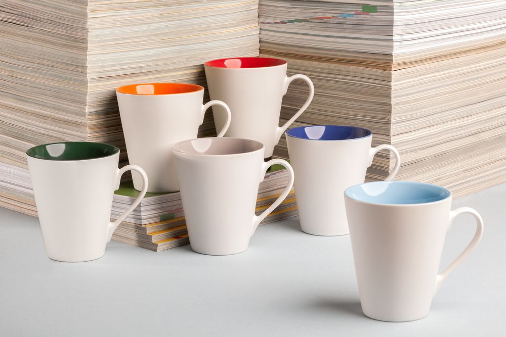 КРУЖКА NEW BELL МАТОВАЯ, БЕЛАЯ С КРАСНЫМ Кружка NEW BELL матовая, белая с красным