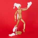 Подвеска на елку «Вьюжка», шапочка, белая