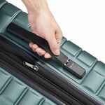 Чемодан SHADOW 5.0 M, зеленый