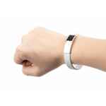 Силиконовый браслет BRISKY с металлическим шильдом, белый