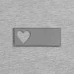Лейбл из ПВХ с вырубкой «Сердце», серый