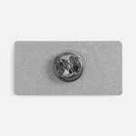 Значок SANGA MATTO, серебристый глянцевый