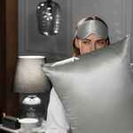 Маска для сна ESSENTIAL, светло-серая