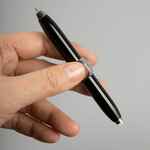 Ручка-спиннер FLIPEN с фонариком, черная