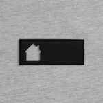 Лейбл из ПВХ с вырубкой «Дом», черный