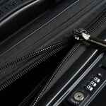 Чемодан SHADOW 5.0 M, черный