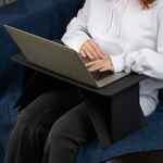 Складной стол для ноутбука с беспроводной зарядкой KICKSTAND TABLE, серый